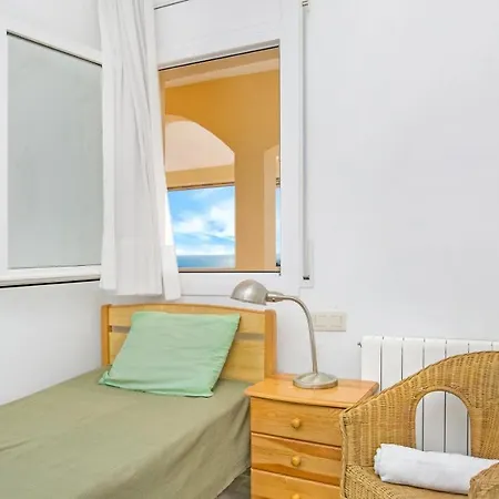 Sleeps 8