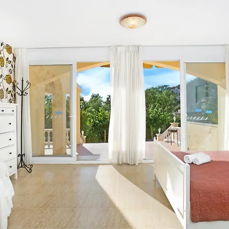 Sleeps 8 Villa