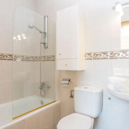 Villa Sleeps 8