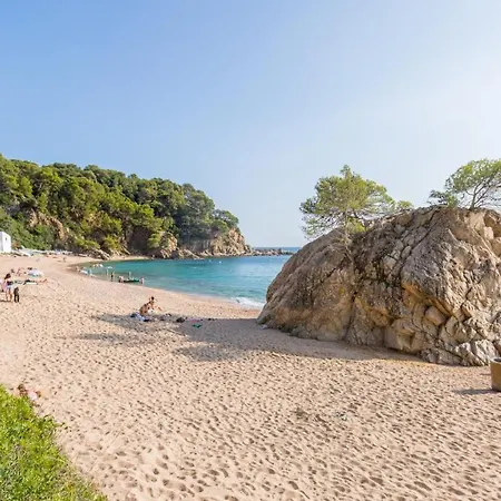 Villa Sleeps 8 Lloret de Mar